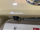 バックカメラが付いています。ナビなどのディスプレイを取り付けると、バックモニターとしてご利用いただけます!