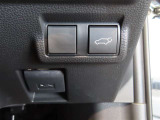パワーバックドア装着車です。
