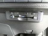 ナビ連動タイプのETC車載機です。ナビゲーションと連動してくれますのでカード未挿入を知らせてくれるなど便利な機能が追加されています。