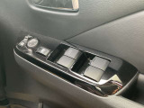 運転席オートが付いたパワ-ウインドスイッチです。