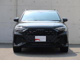 一目でAudiだと分かる特色を持つフロントマスク。