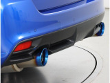ガナドール製マフラーVRS-040BLを装備!チタンカラーのマフラーエンドがスポーティさを際立たせてくれます!また、心地の良いエキゾーストノートで運転が楽しくなります!
