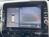 アラウンドビューモニター付きで車庫入れも楽々!