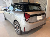 かわいいテールのデザインはほかの車にはない魅力があります。ひと目で&ldquo;MINI&rdquo;とわかるデザインはアナタを虜にしてしまうかもしれません