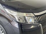 LEDヘッドライトです。デザイン性がよくとても明るいので、夜間の走行や悪天候でも安心です。しかも長寿命!