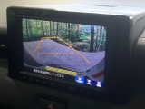 【バックカメラ】駐車時に後方がリアルタイム映像で確認できます。大型商業施設や立体駐車場での駐車時や、夜間のバック時に大活躍!運転スキルに関わらず、今や必須となった装備のひとつです!