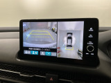 全方位モニターがついています! 車の周囲を360&deg;安全確認できるので、普段の駐車はもちろんの事、縦列駐車や幅寄せの際にも活躍してくれますよ。