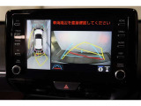 車両を上から見たような映像表示するパノラミックビューモニター付き!