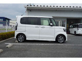 いつもドライバーを見守ってくれる目に見えないパートナー ホンダセンシング。常に「単眼カメラ」と「ミリ波レーダー」で周囲の状況を認識しドライバーをサポート。運転がもっと安心にもっと快適になります。