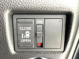 【パワースライドドア】スマートキーや運転席のスイッチでスライドドアの開閉が可能♪電動だから力を入れてドアを開ける必要が無く、小さいお子様でも、重い荷物を持っている時もラクに開け閉めできます♪