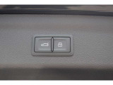 シンプルかつ直感的なスイッチ類。スイッチを押した際の統一感や控えめに響くクリック音はAudiのこだわりの1つです。