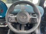 グリップが良く運転しやすいハンドルデザインです!