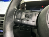 ステアリングにオーディオ操作スイッチが付いています。オーディオ画面に直接タッチしなくても操作が出来ますので、運転に集中できます。