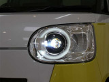 LEDヘッドライトです。デザイン性がよくとても明るいので、夜間の走行や悪天候でも安心です。しかも長寿命!