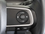 ◆アダプティブクルーズコントロール◆予め設定した車速内でクルマが自動的に加減速。前走車との適切な車間距離を維持しながら追従走行します。