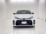 GRヤリスは、トヨタのモータースポーツ部門「TOYOTA GAZOO Racing(TGR)」によって開発されたスポーツカーです。