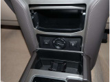 トヨタの認定中古車には、ロングラン保証が付いております。メーカーや年式を問わず1年間走行距離無制限の保証が付いておりますので、ご購入後も御安心ください。