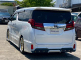 総額表示は店頭納車の総額になります。県外の方には別途登録・陸送費が必要です。