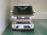 明度の高いLEDヘッドライトで、夜間の運転も安心です。