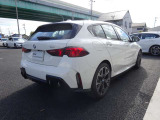 長期にわたる保証を実現。安心の無償保証。2年間のBMWプレミアムセレクション保証と延長保証(別途費用)を合わせて最大4年間の保証。万一の故障に長期間備えることができ、ご安心してお乗り頂けます。