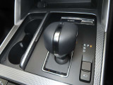 CX-60のシフトレバーです。電子制御の8速オートマチックとなっております☆ステアリングシフトも装備♪
