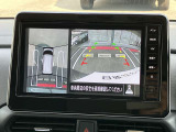 まるで真上から見ているような、視認性の良いアラウンドビューモニターです。駐車が苦手な方でもこれでらくらく駐車できますよ。