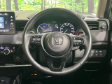 【純正革巻きステアリング】上質な革を使用することで、手にしっかり馴染みとても運転しやすいハンドルです♪
