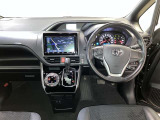 この車で色んな場所へドライブに出かけてみませんか。