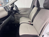 【車内ルームクリーニング済】専門スタッフにより車内はきれいにルームクリーニングを行っております。