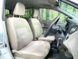 運転席シート廻りは使用感も少なく、良好な状態となっています。前オーナー様が丁寧に使っていたことがよくわかりますね。