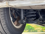 お車を安心してお乗りいただく為には、足回りの定期点検が欠かせません。サービスサポート(有償保証)では無料点検もご提供しており、安心のカーライフをお過ごしいただけるサポート体制が整っています。