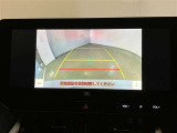バックギアに入れて頂きますと、この様に後方が映し出されます!最終の確認はご自分の目と耳で必ず行ってください!安全第一で♪