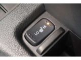 シートヒーター装備付き車!!座席に埋め込まれた電熱線によりシートを暖めることが出来る装備で、温められたシートは、寒い冬には最適です!!