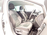 清潔で広々した座席です!是非、現車を見て体感してみてください。