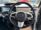 ステアリングスイッチが付いているので、運転中でも音量調整やチャンネル変更がスムーズにできちゃいます♪