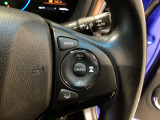 【アダプティブ・クルーズ・コントロール】予め設定した車速内でクルマが自動的に加減速。 前走車との適切な車間距離を維持しながら追従走行し、高速道路でのドライバーの疲労を軽減してくれる嬉しい機能付♪