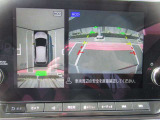 上空から見下ろしているかのように駐車できるアラウンドビューモニター。車庫入れや縦列駐車に役立ちます。