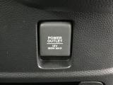アクセサリーソケットを装備。車内アクセサリーの電源として便利です。