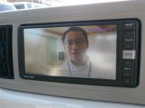 フルセグTV対応で、ニュースや情報番組も見やすく、日常の移動が少し楽しくなる仕様です