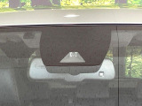 【トヨタセーフティセンス】走行中に前方の車両等を認識し、衝突しそうな時は警報とブレーキで衝突回避と被害軽減をアシスト。より安全にドライブをお楽しみいただけます。