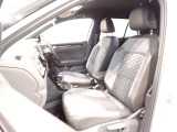 清潔で広々した座席です!是非、現車を見て体感してみてください。