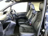 見通しのよいすっきりとした視界で、誰でも運転しやすいです。運転のしやすさは疲れにくさにも繋がりますよ♪