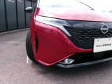 LEDヘッドランプ装備で、明るく安全に夜道もサポートしてくれます。