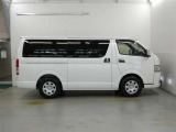 この度は、当社の展示車をご覧いただきまして、誠に有難うございます。自信をもってお勧めできる車となりますので、ごゆっくりご覧頂きたいと思います。