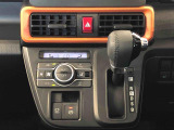 温度を設定すれば、自動で車内の温度管理をしてくれる優れものです♪ATミッションで運転楽々