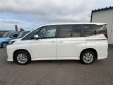 主な装備は、トヨタセーフティセンス、カーナビ、バックモニター、ETC、シートヒーター、後席モニター、ワンオーナー車、寒冷地仕様となっております。