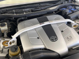 【URタワーバー】お車の剛性を高めるタワーバーを装備。よりスムーズなコーナリング走行が可能となり、走りも楽しめます。