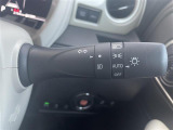 【 オートライト 】オートライトなのでライトの点け忘れを気にすることなく運転が出来ます。