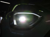 LEDオートヘッドライトを搭載しております。非常に明るく夜間走行時に非常に重宝します。