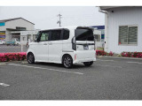 大口なトランクルームです。幅広で荷物の出し入れが簡単になります!